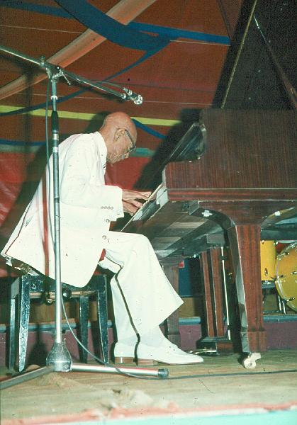 1975-06.jpg - 24.07.1975 20:00 Garden Stage
Eubie Blake