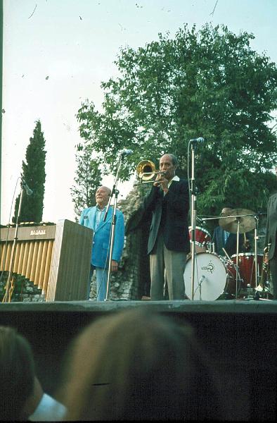 1975-53.jpg - Newport Hall Of Fame 26.07.1975 19:00 Arena Stage
Red Norvo, Vic Dickenson