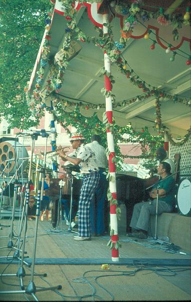 1976-029.jpg - 1976 Garden Stage
Doc Cheatham, N.N., Arvell Shaw, Johnny Mince