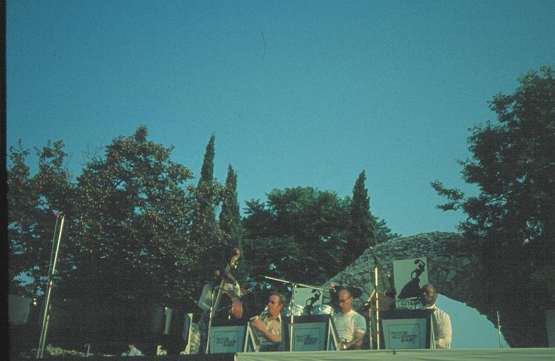 1976-046.jpg - 1976 Arena Stage
Major Holley, Bob Wilber, Bernie Privin, Heywood Henry