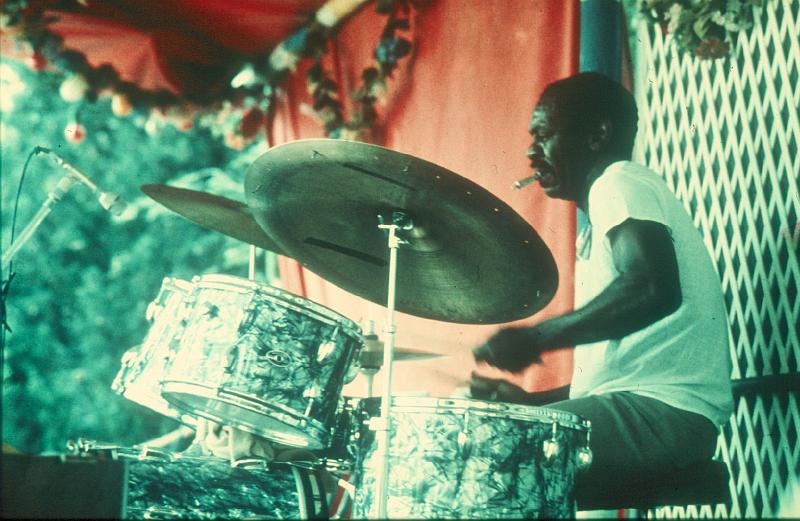 1976-051.jpg - 1976 Dance Stage
Mickey Roker