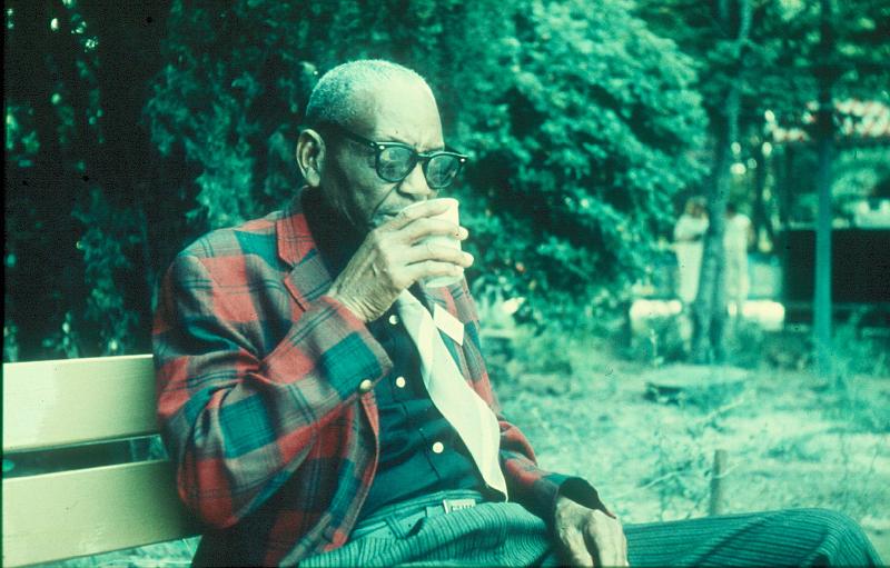 1976-064.jpg - 1976 Kid Thomas Valentine off-stage