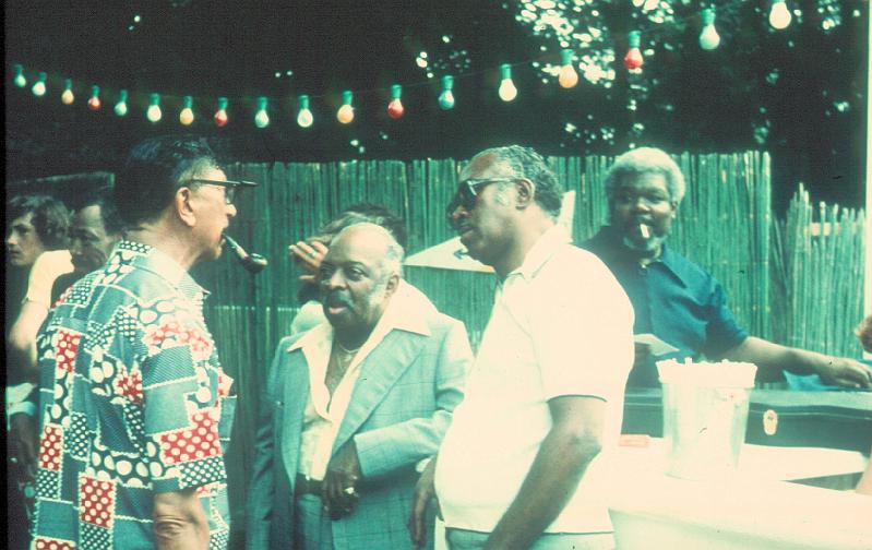 1976-074.jpg - 1976 Doc Cheatham, Count Basie, N.N., Arvell Shaw off-stage