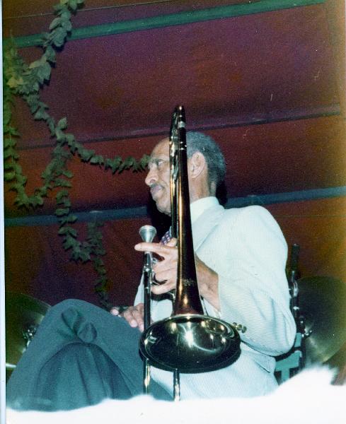 1976-110.jpg - 13.07.1976 Dance Stage 23:00 "Ringside at Condon's": Vic Dickenson