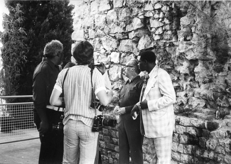 1976-118-DS-2522.jpg - 1976 Arvell Shaw, George Duvivier, Major Holley off-stage (Foto Diethelm Schäffner)