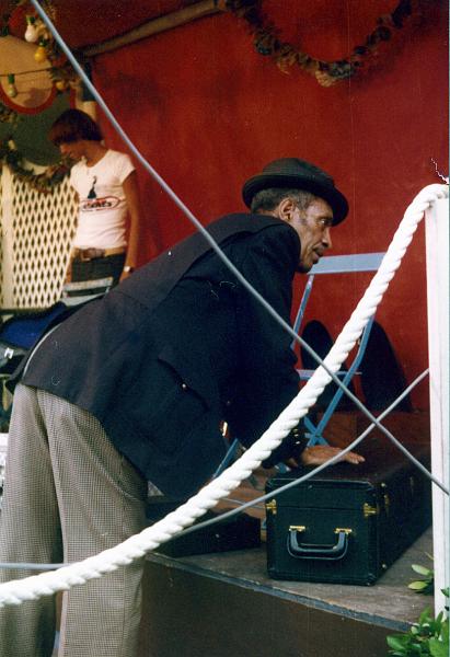 1976-136.jpg - 1976 Vic Dickenson