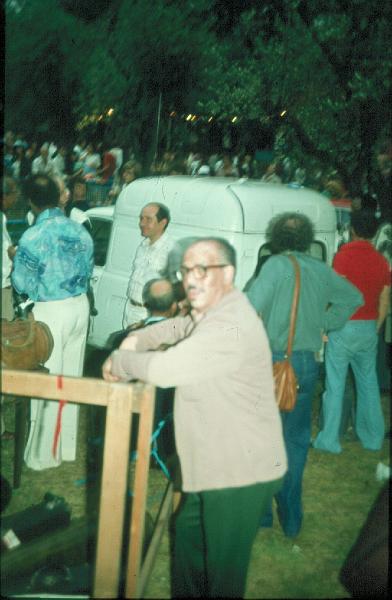 1977-002.jpg - 1977 George Duvivier a.o. off-stage