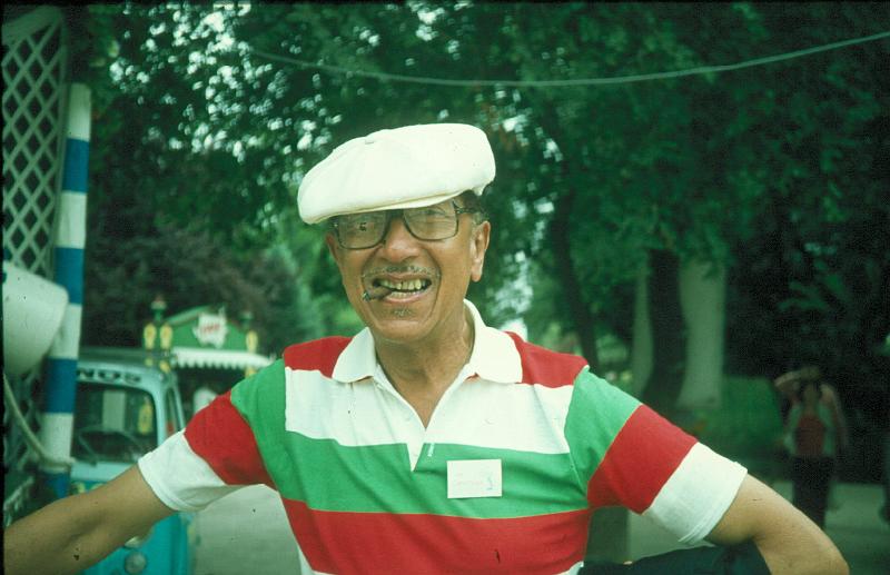 1977-003.jpg - 1977 Doc Cheatham off-stage