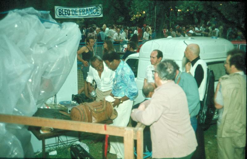 1977-016.jpg - 1977 Joe Newman - Clark Terry off-stage