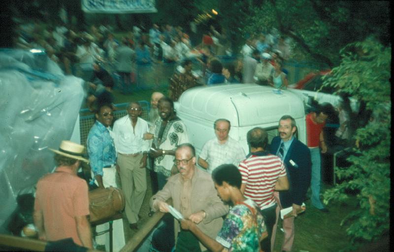 1977-017.jpg - 1977 Bob Wilber, Clark Terry, Joe Newman, Eddie Davis, George Duvivier, Dick Hyman, Kenny Davern a.o. off-stage