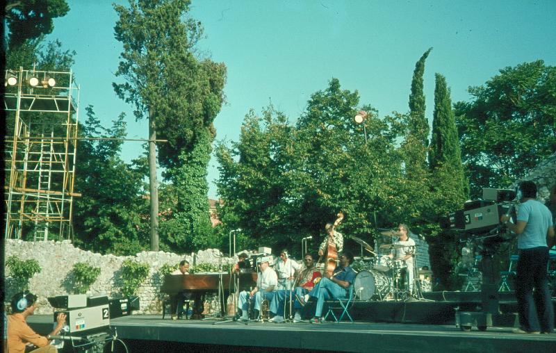 1977-019.jpg - 1977 Teddy Wilson, Barney Bigard, Clark Terry, George Duvivier, Billy Mitchell, Bobby Rosengarden