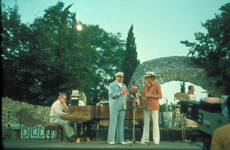 1977-022.jpg - 1977 Dick Hyman, Barney Bigard, George Duvivivier, Bob Wilber, Bobby Rosengarden