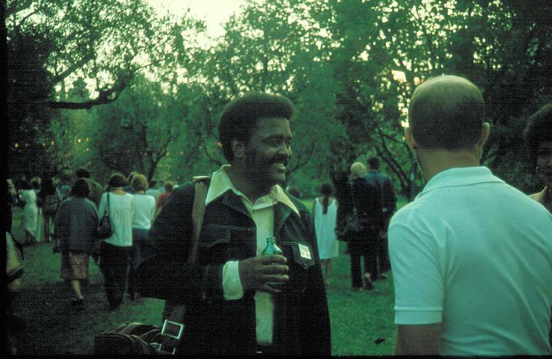 1977-051.jpg - 1977 Ray Bryant off-stage