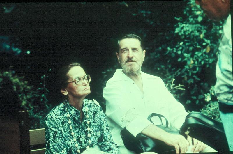 1977-076.jpg - 1977 Jimmy Maxwell & wife off-stage