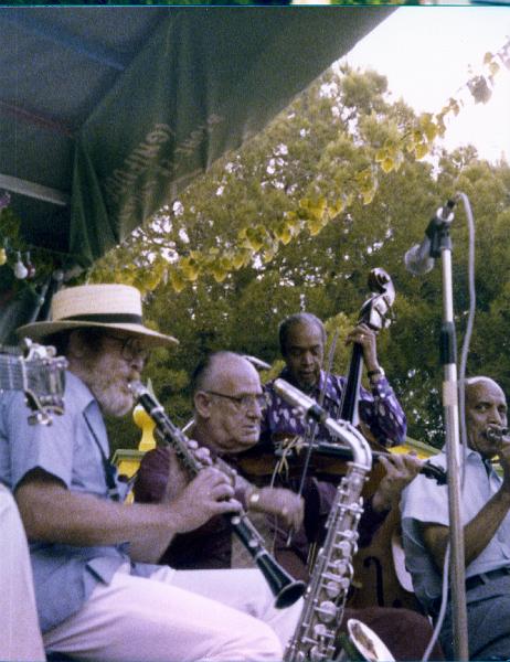 1977-088.jpg - 1977 Bob Wilber, Joe Venuti, Slam Stewart, Dic Vickenson