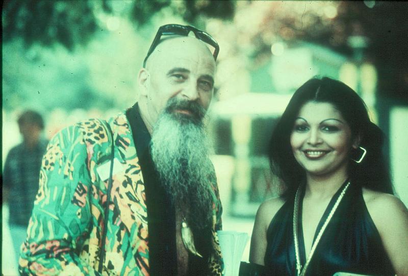 1977-DS03.jpg - 1977 Tony Scott, N.N. off-stage (Foto Diethelm Schäffner)