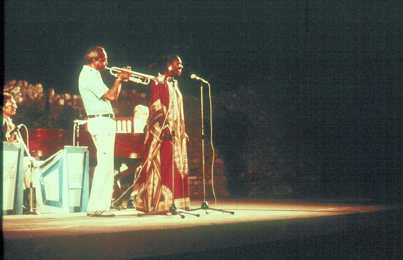 1977-DS07.jpg - 1977 Joe Newman, Carrie Smith (Foto Diethelm Schäffner)