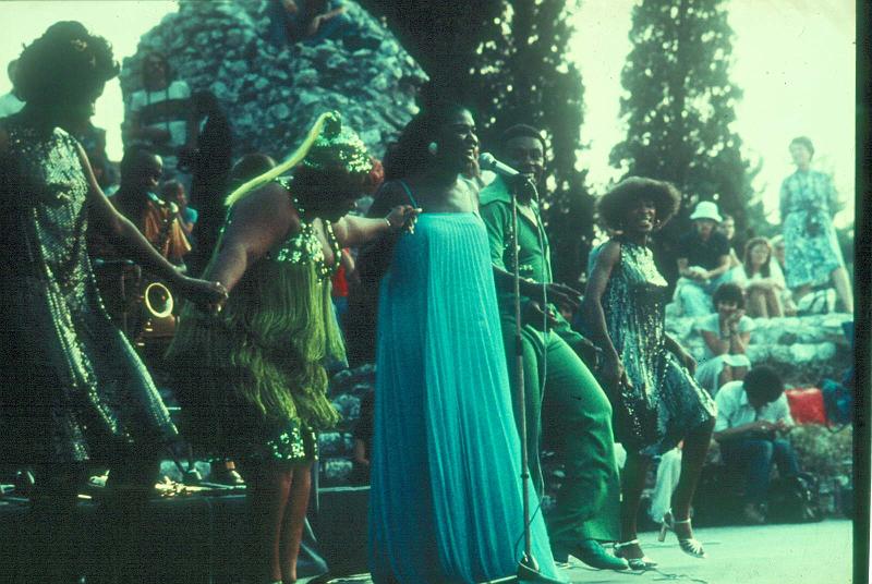 1977-DS25.jpg - 1977 Arena Stage: Carrie Smith a.o. (Foto Diethelm Schäffner)