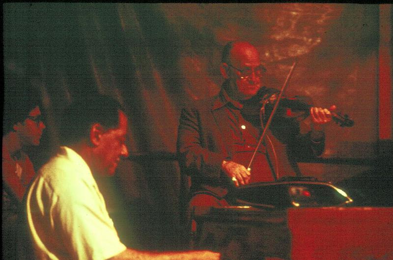 1977-DS32.jpg - 1977 Teddy Wilson, Joe Venuti (Foto Diethelm Schäffner)