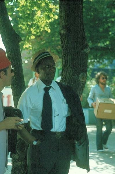 1978-021.jpg - 1978 Hank Jones off-stage