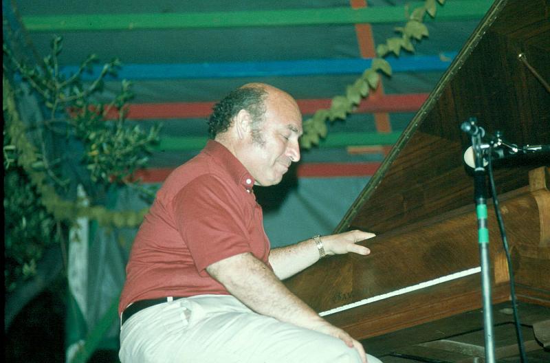 1978-032.jpg - 1978 George Wein