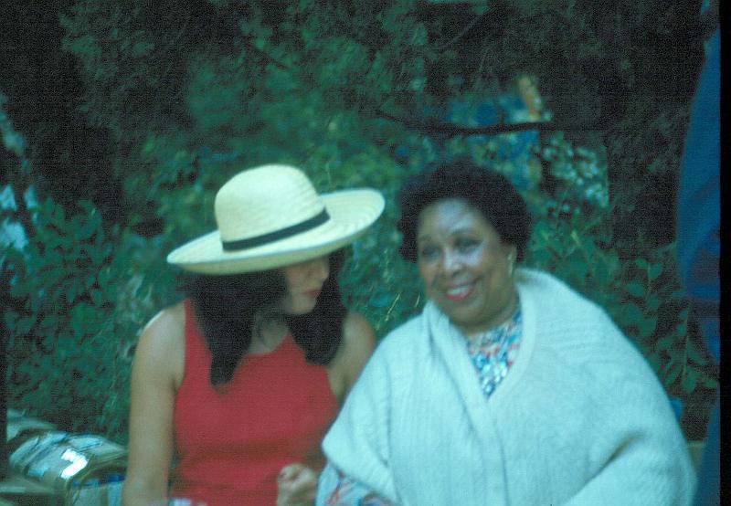 1978-051.jpg - 1978 Pug Horton - Helen Humes off-stage