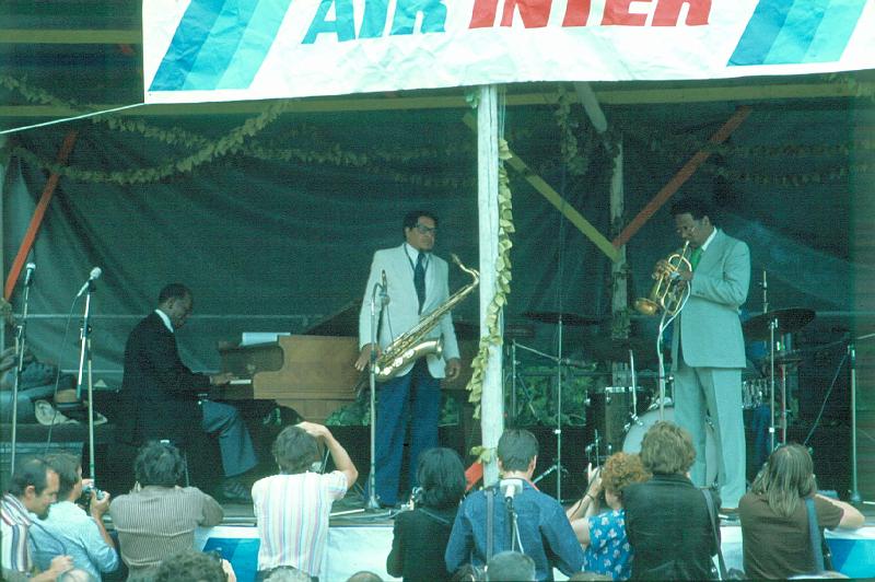 1978-105.jpg - 1978 Hank Jones, Illinois Jacquet, Clark Terry