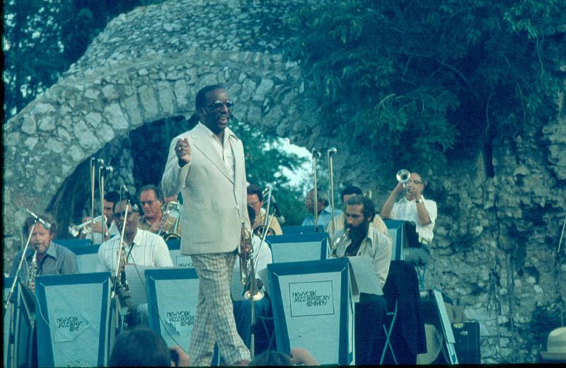 1979-008.jpg - 1979 Arena Stage New York Repertory Company feat. Erskin Hawkins; Bob Wilber, Dick Sudhalter, Norris Turney, Michael Zwerin, Erskin Hawkins, Eddie Bert, Joe Newman, Britt Woodma, Andy Lawrence, Pee Wee Erwin