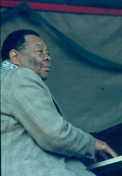 1979-045.jpg - 12.07.1979 Garden Stage 17:00 Jay McShann Quintet & Guests