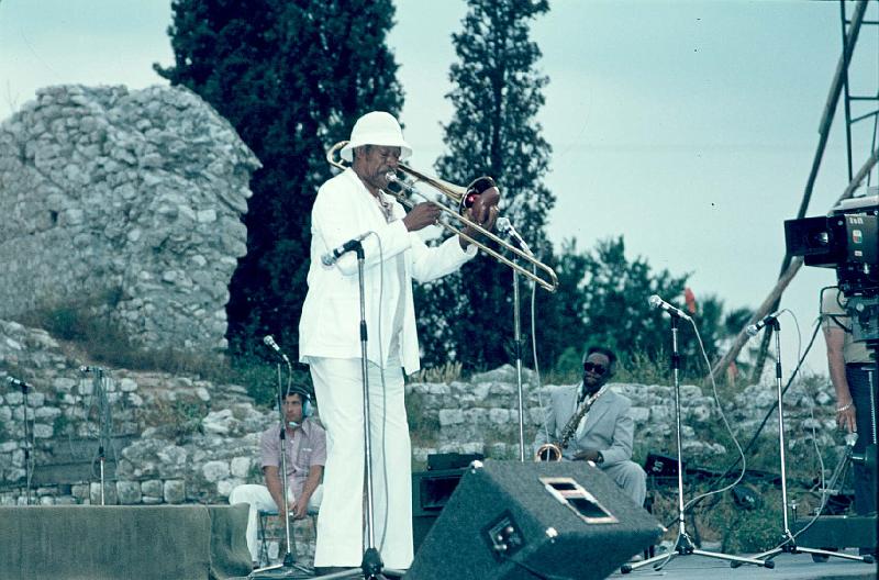 1979-059.jpg - 1979 Arena Stage Al Grey - Jimmy Forest