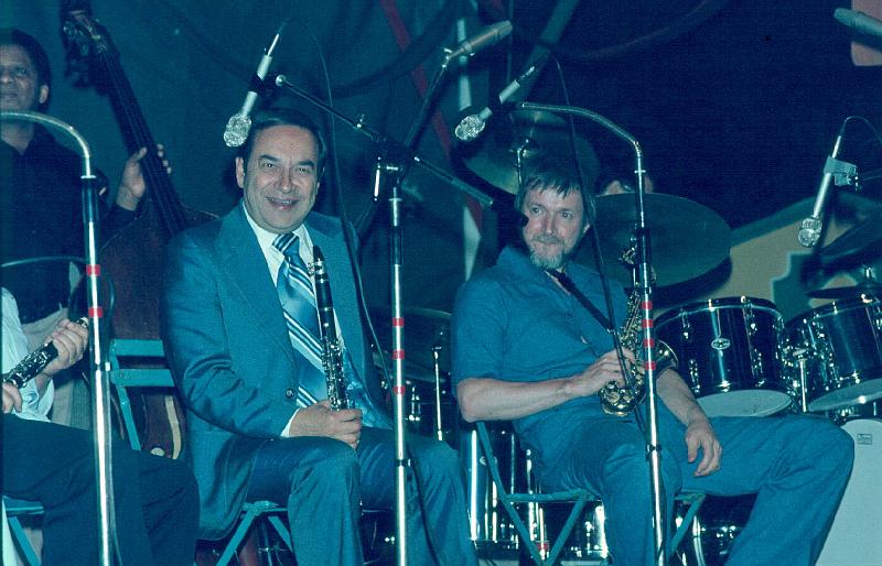 1979-064.jpg - 1979 Dance Stage
Jimmy Woode, Peanuts Hucko, Jim Galloway