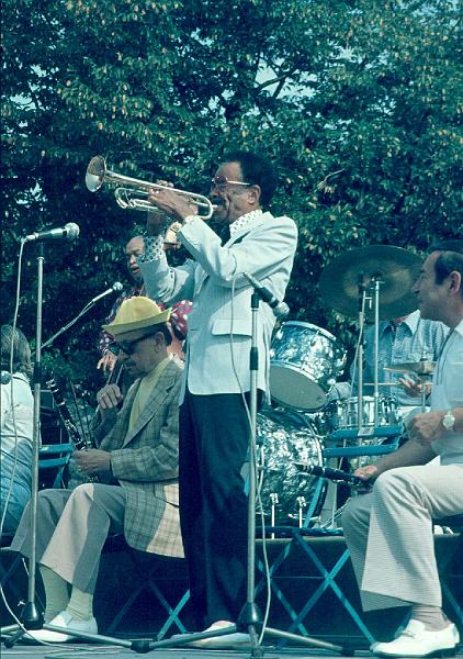 1979-067.jpg - 1979 Arena Stage
Barney Bigard, Slam Stewart, Buck Clayton, Peanuts Hucko