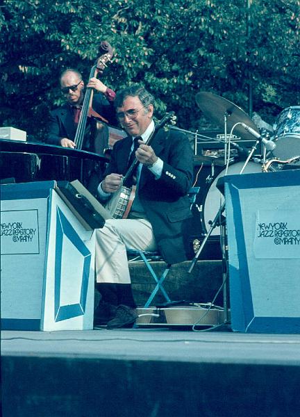 1979-078.jpg - 1979 Arena Stage
NYRC: George Duvivier, Bucky Pizzarelli