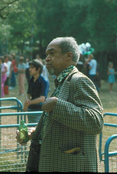 1980-28.jpg - 1980 Slam Stewart off-stage