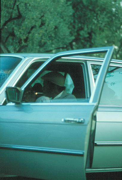 1981-44.jpg - 1981 Chuck Berry off-stage