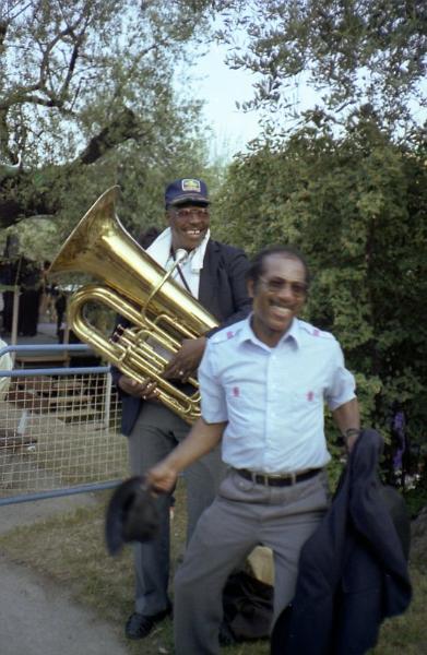 1982-15.jpg - 1982 Major Holley - Oliver Jackson off-stage