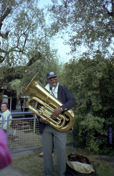 1982-16.jpg - 1982 Major Holley off-stage