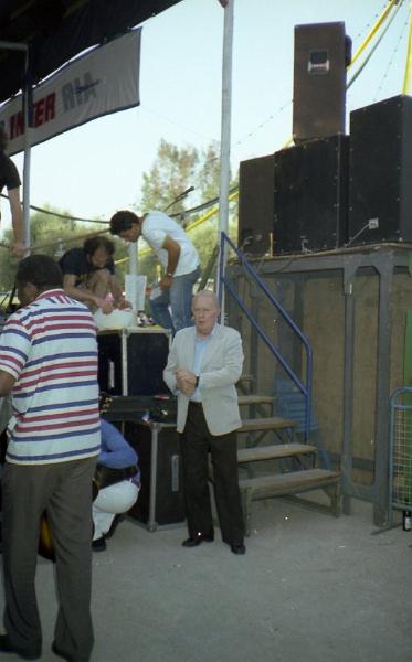 1982-21.jpg - 1982 Herb Ellis off-stage