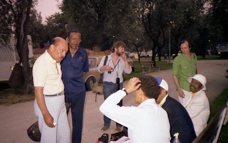 1982-33.jpg - 1982 Marshal Royal, Gus Johnson, Trummy Young, Vic Dickenson, Al Grey off-stage