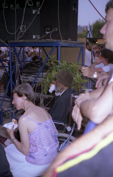 1983-003.jpg - 1983 Jo Jones off-stage