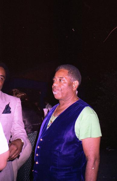 1983-012.jpg - 1983 Dizzy Gillespie off-stage