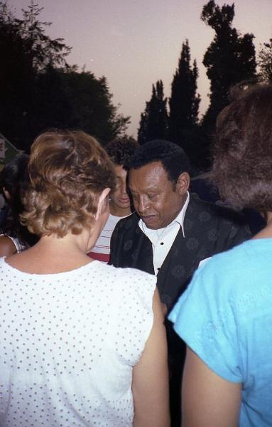 1983-017.jpg - 1983 Lionel Hampton off-stage