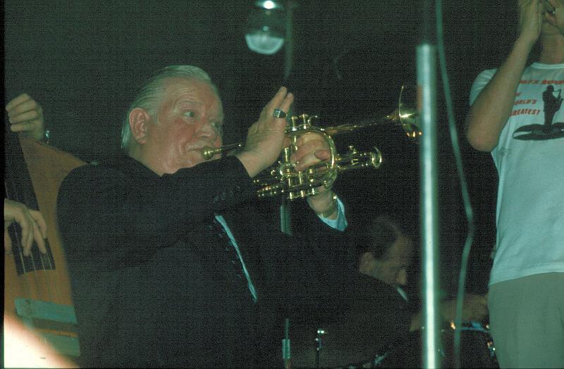 1983-069.jpg - 10.07.1983 Dance Stage
"Jazz Journal All Stars":
Wild Bill Davison, George Collier, Ron Williams (tb)