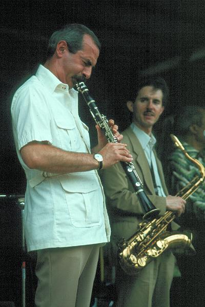 1983-091.jpg - 11.07.1983 Dance Stage
Kenny Davern, Scott Hamilton