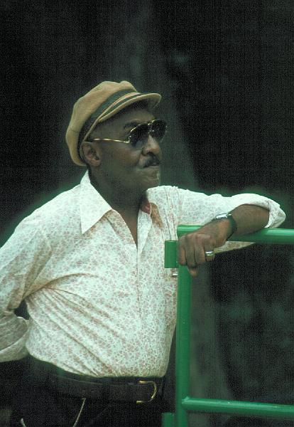 1983-092.jpg - 1983 Al Casey off-stage