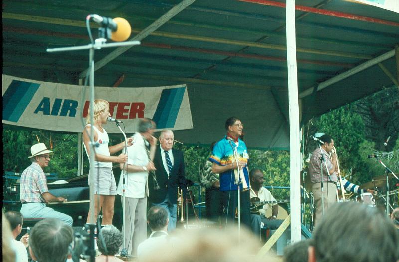 1983-105.jpg - 12.07.1983 Dance Stage
Dick Hyman, M.C., Kenny Davern, Wild Bill Davison, Slam Stewart, Al Casey, Britt Woodman