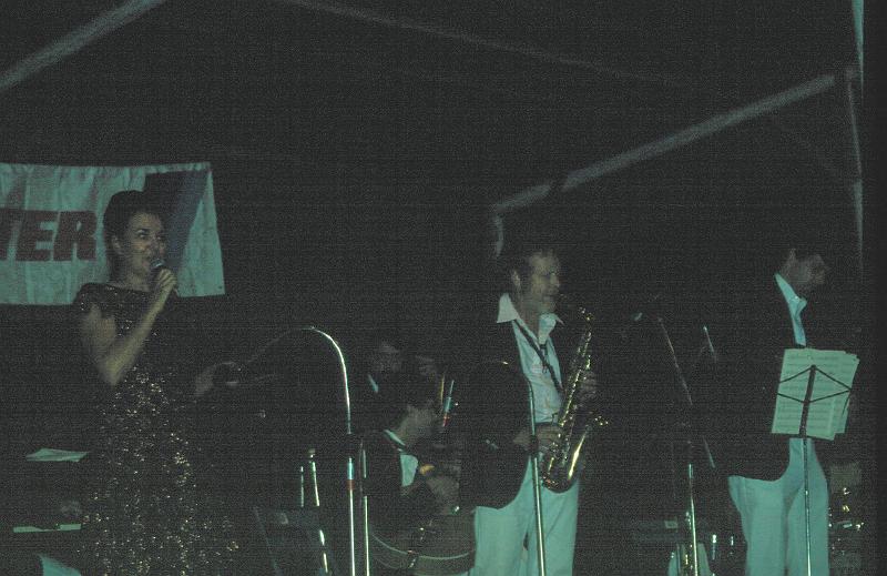 1983-109.jpg - 12.07.1983 Dance Stage
"Bob Wilber & The Bechet Legacy":
Pug Horton, Tod Coolman, Mike Peters, Bob Wilber, Randy Sandke