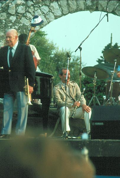 1983-124.jpg - 14.07.1983 Arena Stage
Major Holley, Kenny Davern, Wild Bill Davison