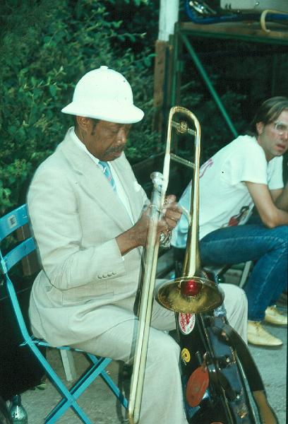 1983-127.jpg - 1983 Al Grey off-stage