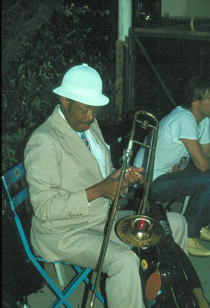 1983-128.jpg - 1983 Al Grey off-stage